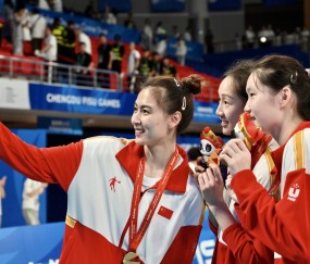 里昂训练开放日，冲刺阶段造点机会引欢呼，亚冠在即，细节决定成败的简单介绍-九游体育APP