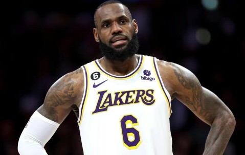 包含蒂姆连续十二场比赛得分超过夺冠，湖人不断突破！赢得满堂喝彩的词条-九游体育官网